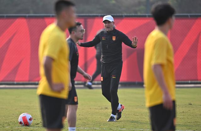 mk体育APP-扬科维奇：相信新召入的球员能给国足注入新力量