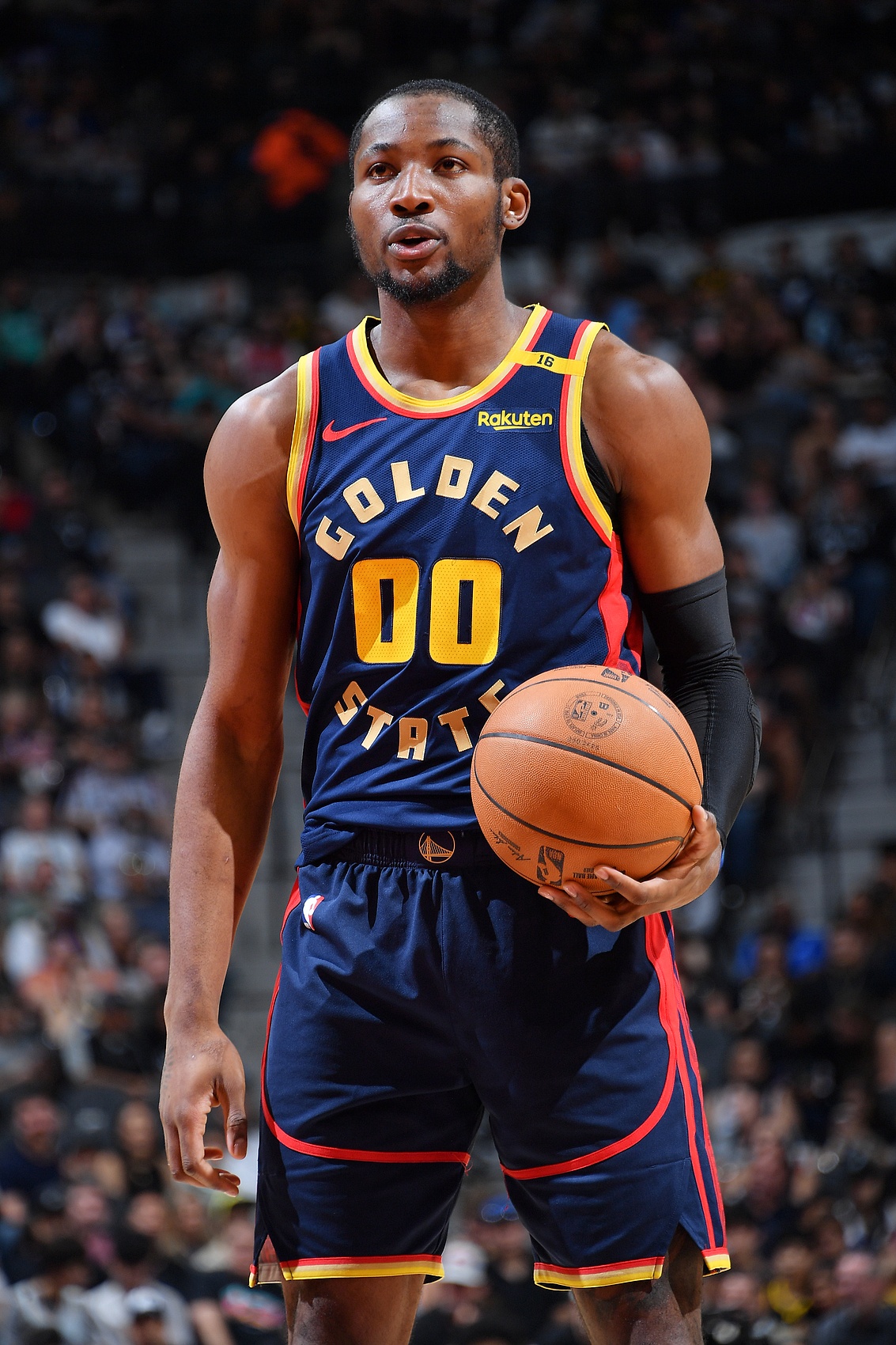 mk体育-美记：鹈鹕无意库明加 目前他潜在下家包括湖人&amp;国王&amp;独行侠&amp;老鹰