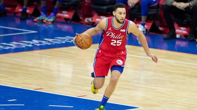 mk体育APP-用三双回击交易流言 西蒙斯留队却难寻永恒避风港